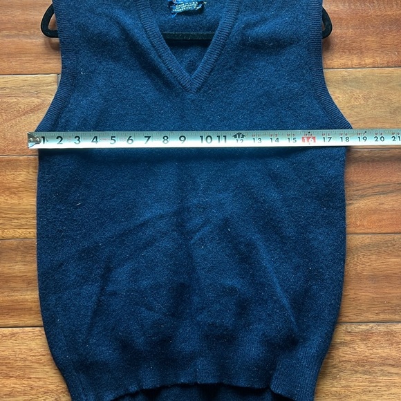 Men's Vintage Pendleton Navy Blue LambsWool Yarn Sweater Vest Size Large - Picture 6 of 7